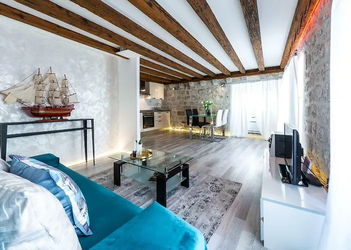 Apartment 4 You