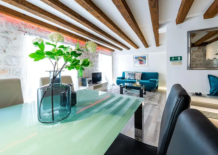 Apartment 4 You